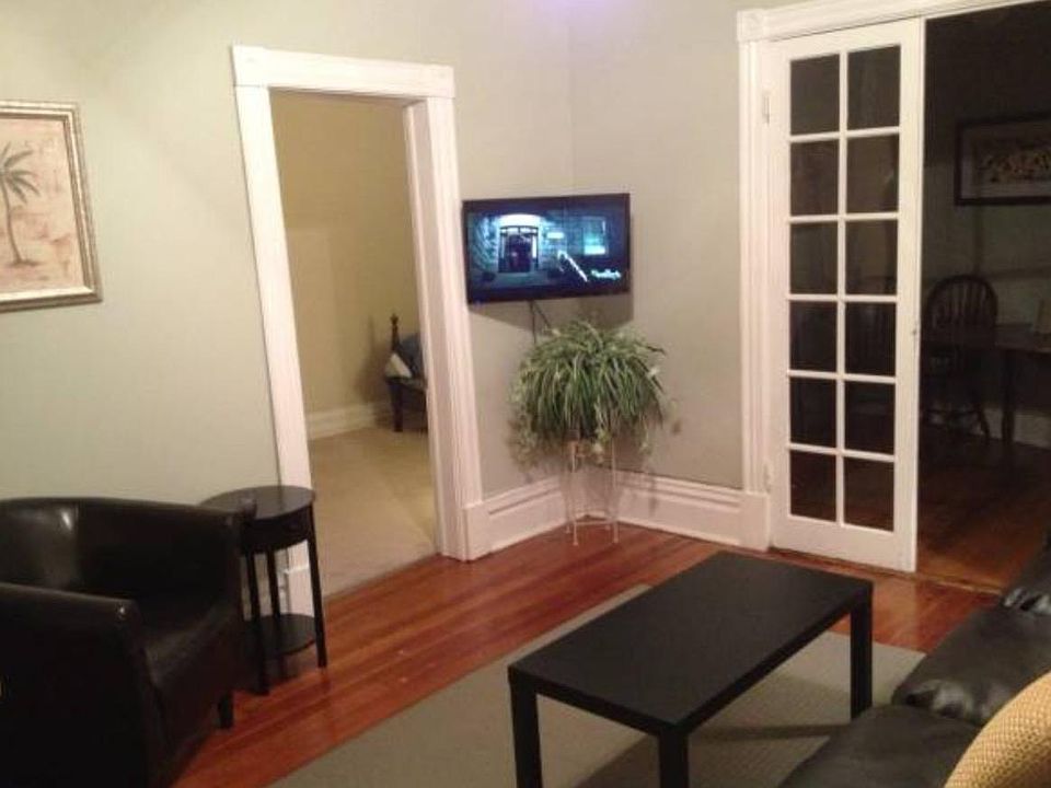 2nd image of 212 7th St