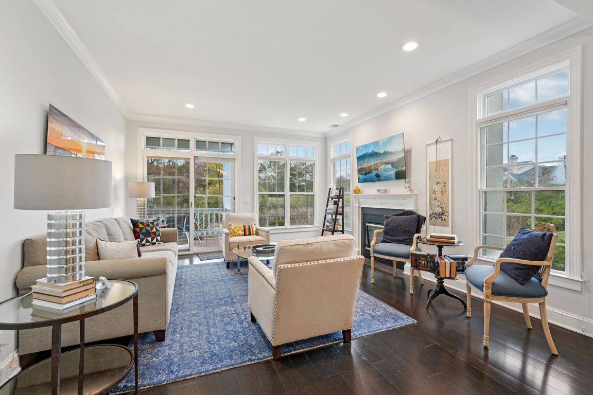 next background image