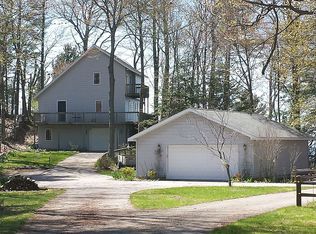 4467 N Ridge Rd, Mears, MI 49436