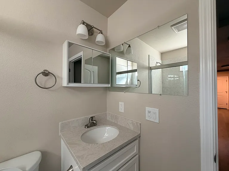 502 Michigan Blvd — Photo 24