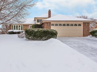 6755 Meade Rd, Downers Grove, IL 60516