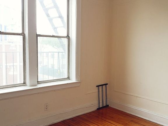 5th image of 39-46 27th St APT 3-B