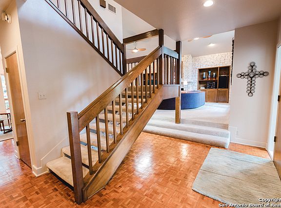 3rd image of 3934 Royal Forest St