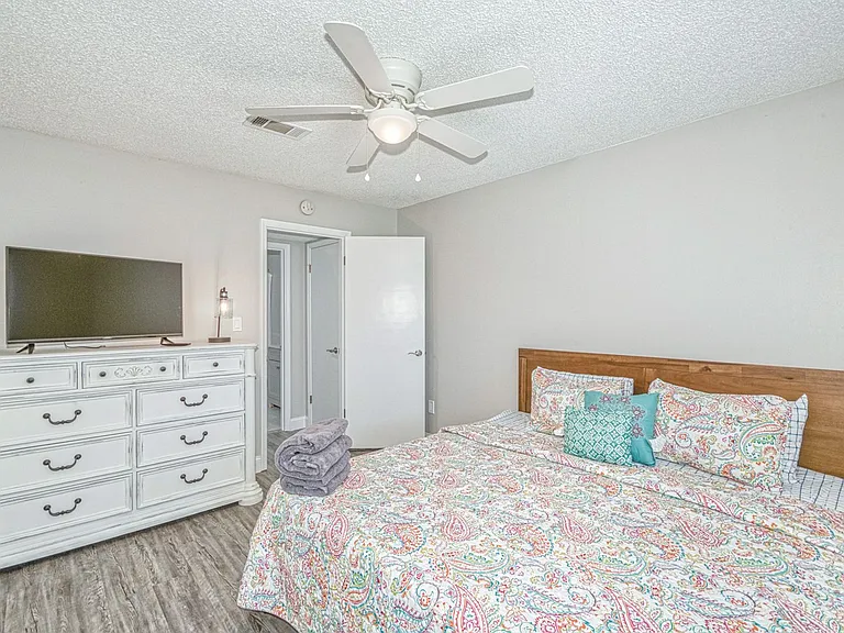430 Grail Ct — Photo 11