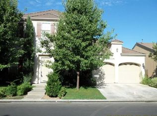 1736 N Hughes Ave, Clovis, CA 93619