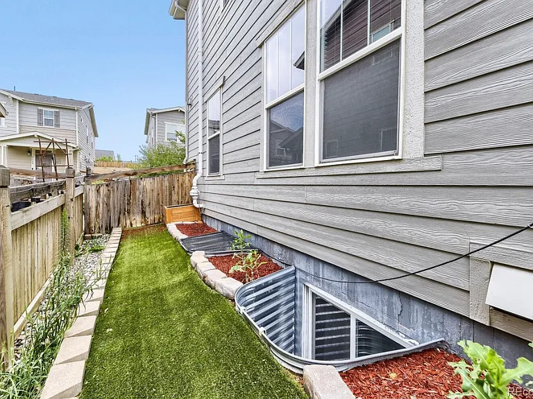 21803 E Quincy Pl — Photo 27