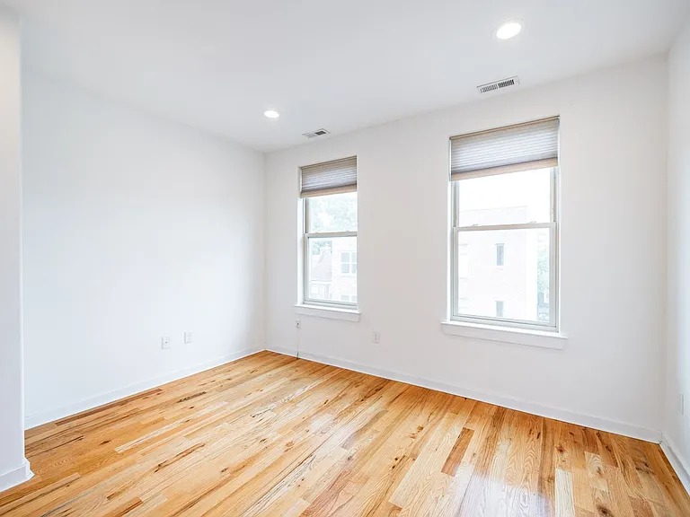 1642 N Marshall Street — Photo 10