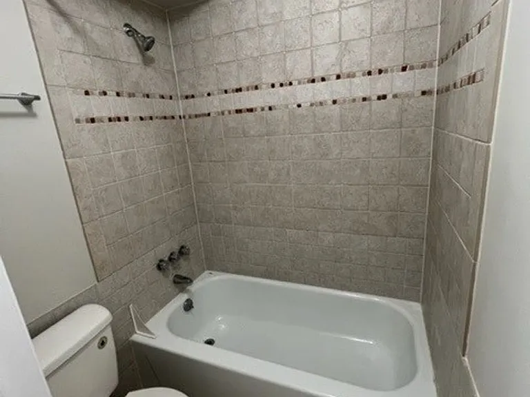 2508 SW 35th Pl #C15 — Photo 15