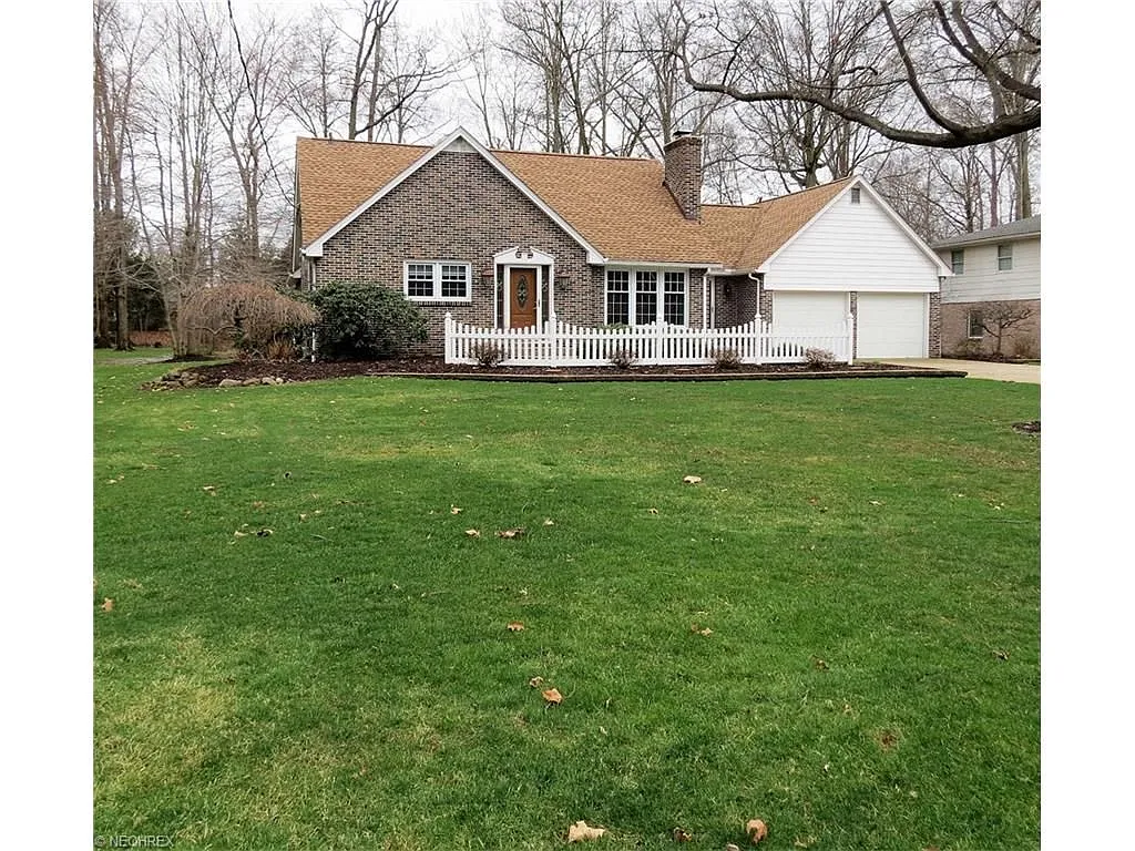 9382 Cain Dr NE photo 1