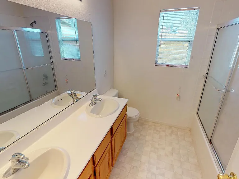 9047 Ravenhurst St — Photo 20