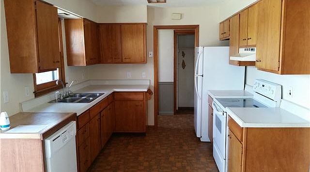 2nd image of 8901 County Road 5 NE