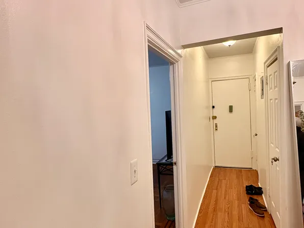 1045 Anderson Avenue image 6 of 11