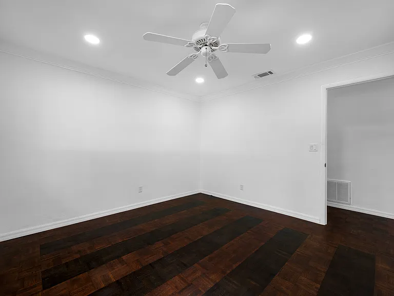 1764 Linwood Cir — Photo 15