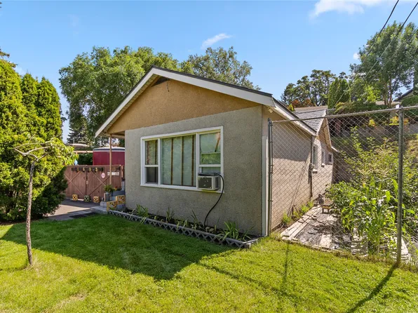 1693 Valleyview Dr, Kamloops, BC V2C 4B6