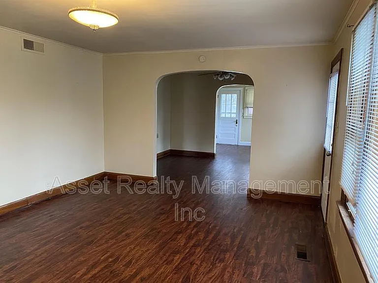 2317 Sun Valley Rd — Photo 4