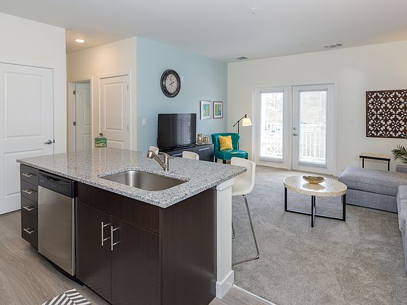 3rd image of 1350 Sapphire Dr #1-427
