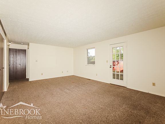 4th image of 8120 Mount Hood Dr