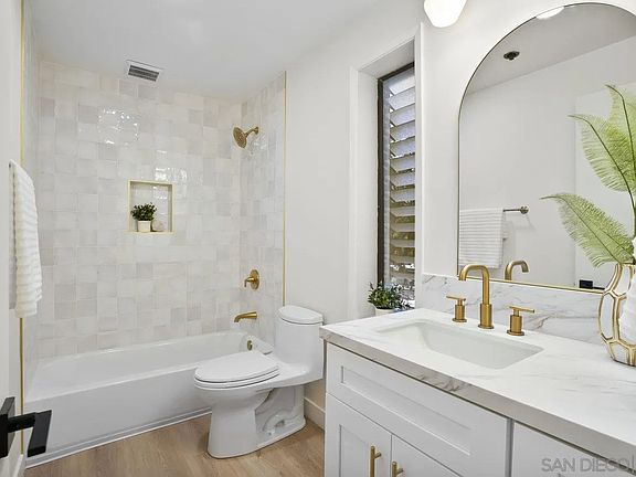 3rd image of 8263 Camino Del Oro Unit 281