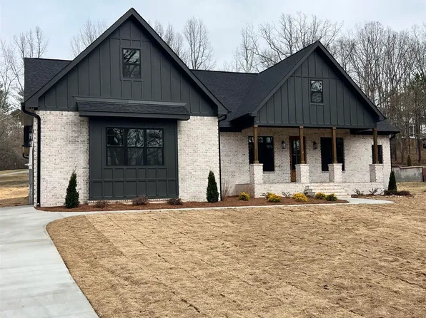 1037 Lakeview Ln, Arab, AL 35016