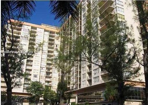 1st image of 4101 Pine Tree Dr APT 1127
