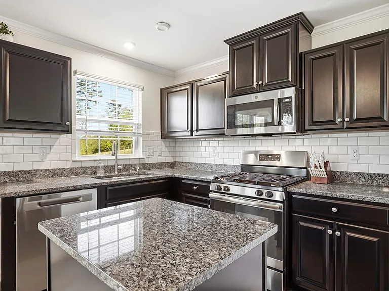 4435 Sunset Dr — Photo 14