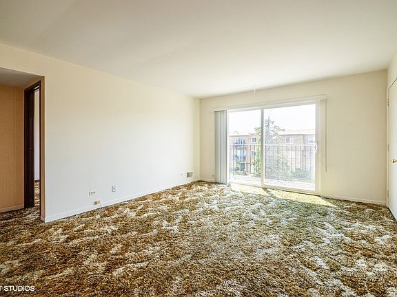 2nd image of 9425 Bay Colony Dr APT 3S
