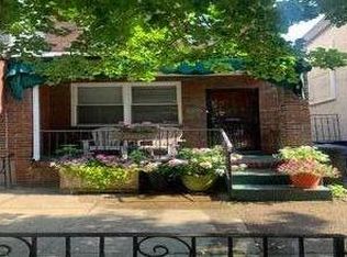 819 Tasker St, Philadelphia, PA 19148