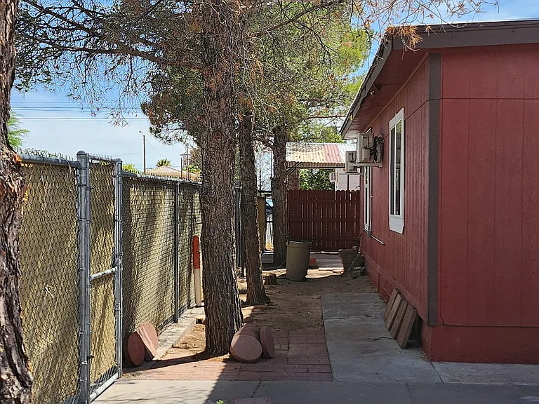 322 Ea I Ave — Photo 10