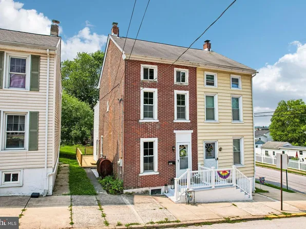 203 Walnut St, Spring City, PA 19475