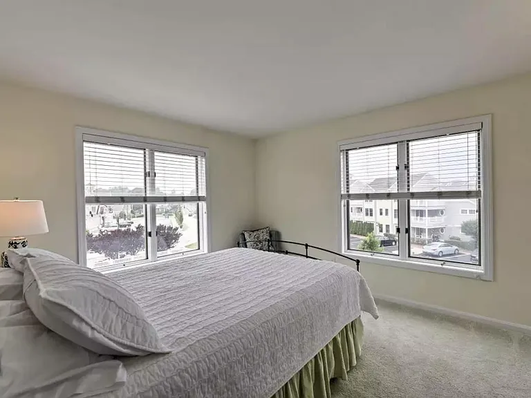 22 Oceanside Pl — Photo 26