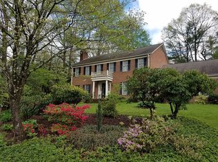 1218 Everette Pl, Hendersonville, NC 28791