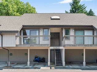 7736 SW Barnes Rd UNIT B, Portland, OR 97225
