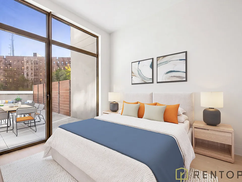 960 Franklin Ave #126