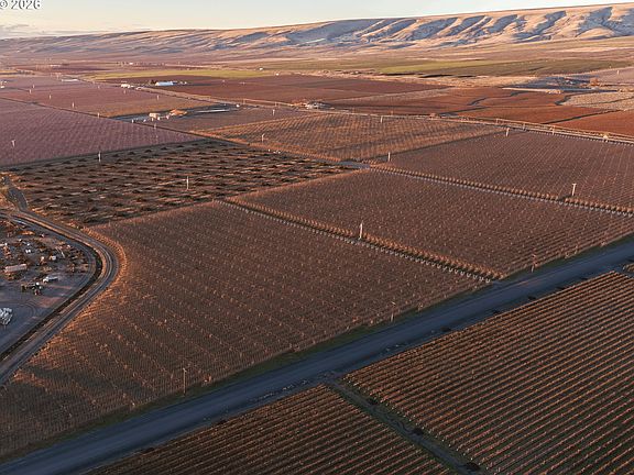 5th image of Wahluke Rd SW