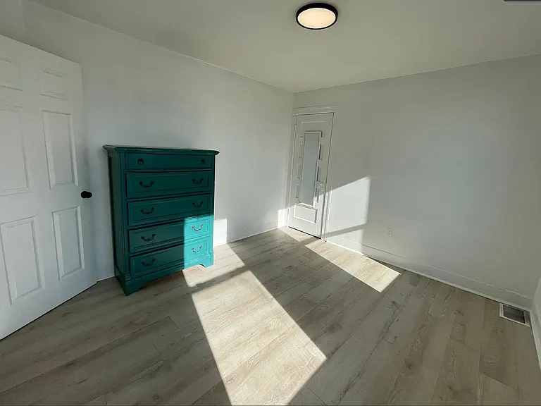 3111 Warder St NW #1 — Photo 16