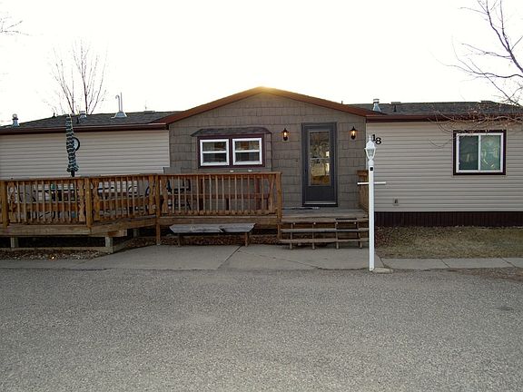 5th image of 806 28th St Trailer 18