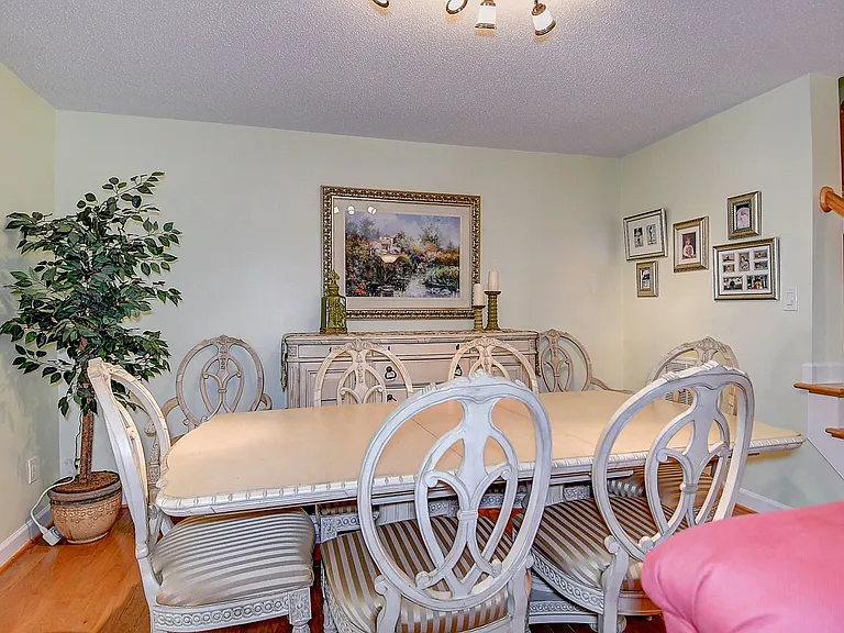 306 Esplanade Pl — Photo 6