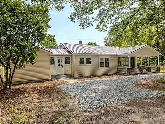 3rd image of 115 Pelfrey St