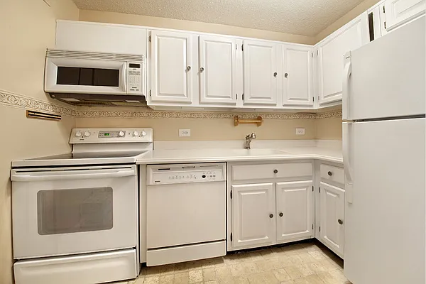 Sold by Stribling | media 13