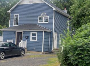 30 Mindres Ave, Brentwood, NY 11717