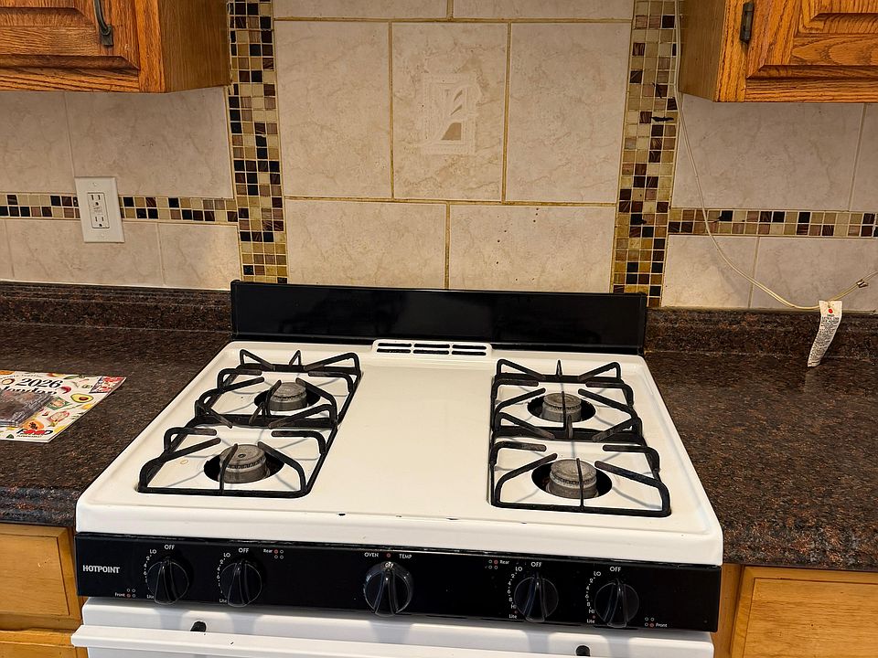 1st image of 1034 Ward Ave #2F