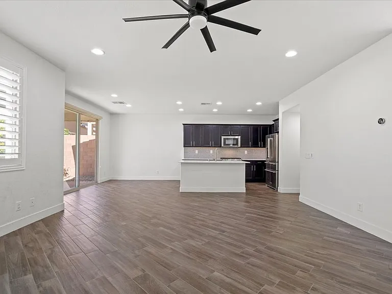 8931 Oreana Peak Ct — Photo 4