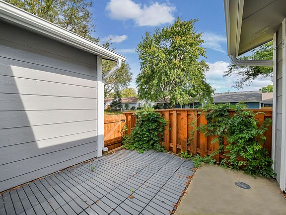 5th image of 6851 Larkspur Ct #6851