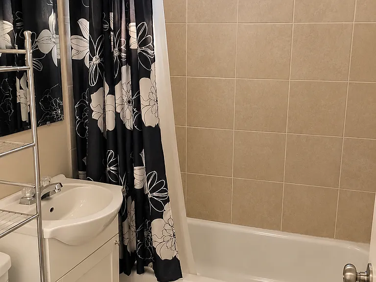 3652 Plymouth Dr — Photo 6
