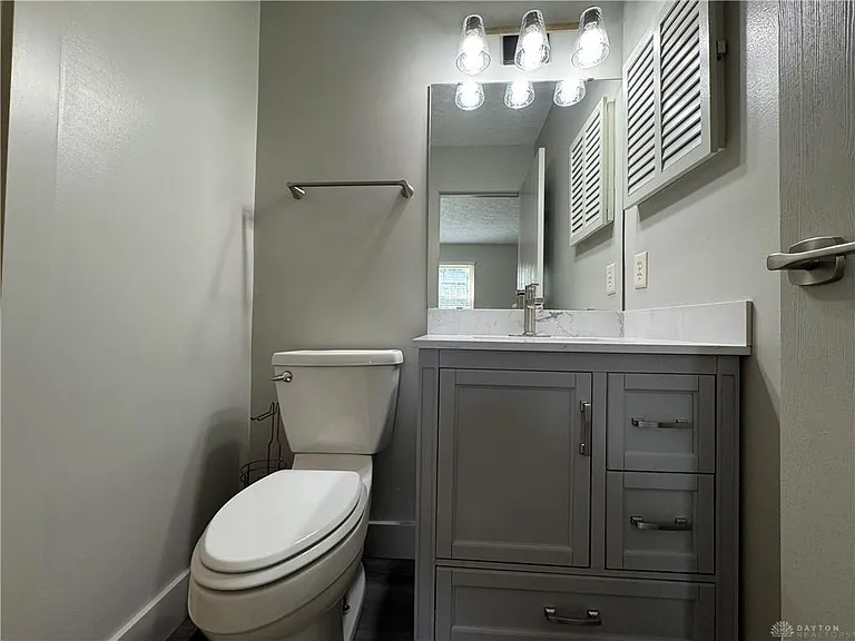 1250 Robbins Run Ct — Photo 13