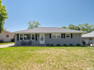 5518 N Hamilton Rd, Peoria, IL 61614
