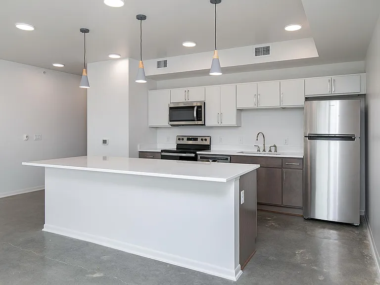 315 5th St #301 — Photo 21