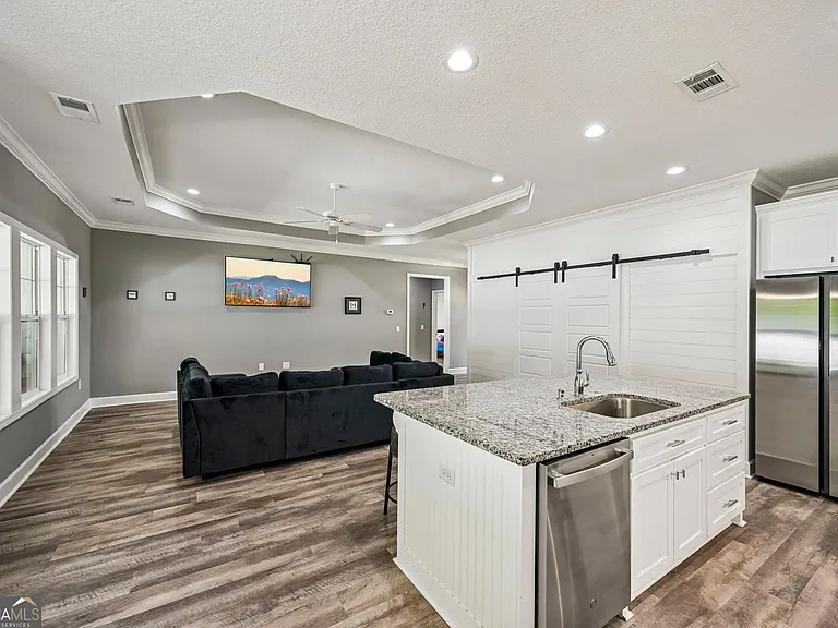 156 Verano St — Photo 23