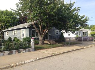32 Ordway St, Pawtucket, RI 02861