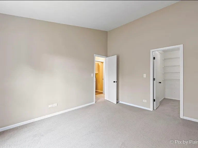 1736 Chesapeake Ln #4 — Photo 10